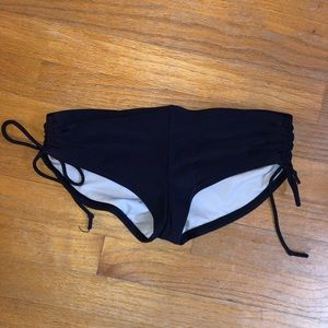 Boyshort bikini bottoms